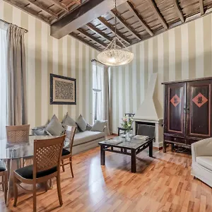 Trevi Vicolo Scanderbeg Apartment